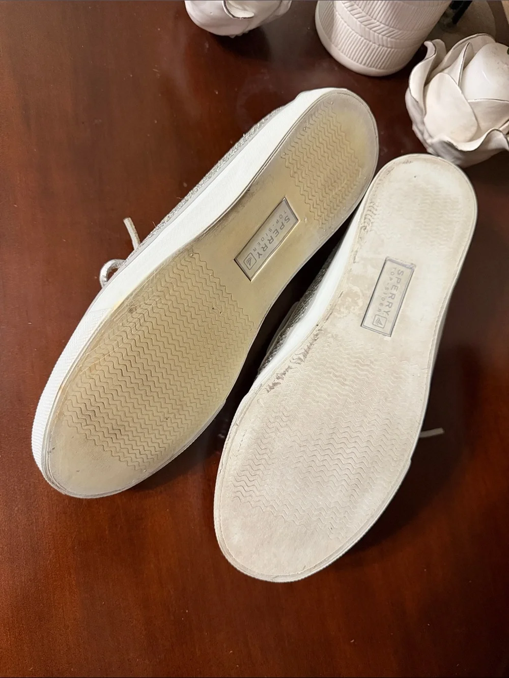 Sperry Topsiders Size 8.5M Metallic Silver Glitter Boat Shoes